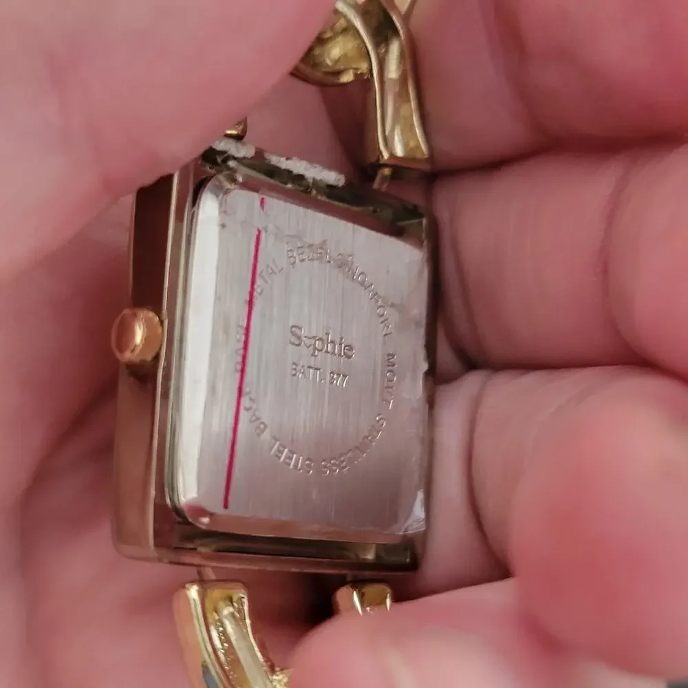 Vintage Sophie Quartz Womens Watch 25mm Gold Tone Champagne Dial Chain Bracelet
